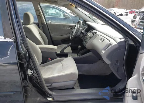 2001 Honda Accord 2.3 Lx z USA, uszkodzony, nr VIN 1HGCG66531A083287